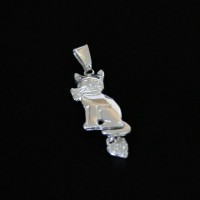 925 Silver Pendant with Siamese Cat with Heart Stones