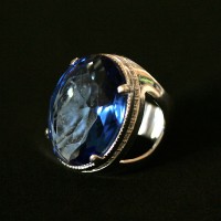 Anillo de plata 925 con la piedra azul Crystal