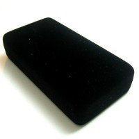 Box Earring in Velvet (Black)