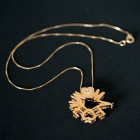 Colar Semi Jóia Folheado a Ouro Veneziana 45cm com Pingente Mandala Mãe com Pedras de Zircônia